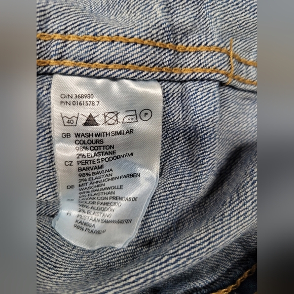 H&M Denim & Denim S Denim Jacket Distressed - Picture 4 of 4